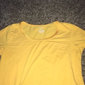 Shirt with short sleeves